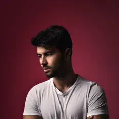 Chris Hawksを聴いたり、ミュージックビデオを鑑賞したり、経歴やツアー日程などを確認したりしましょう！