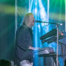 收听 Bill Cornish、观看音乐视频、阅读小传、查看巡演日期等 ！