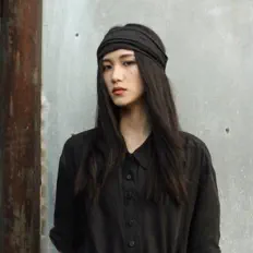 Listen to LI YILEI, watch music videos, read bio, see tour dates & more!