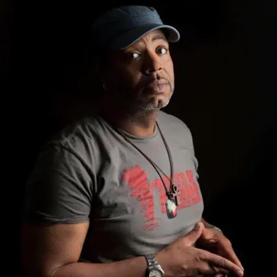 Ascolta 'Centerpoint - Single' di WORDPLAY4U2HEAR