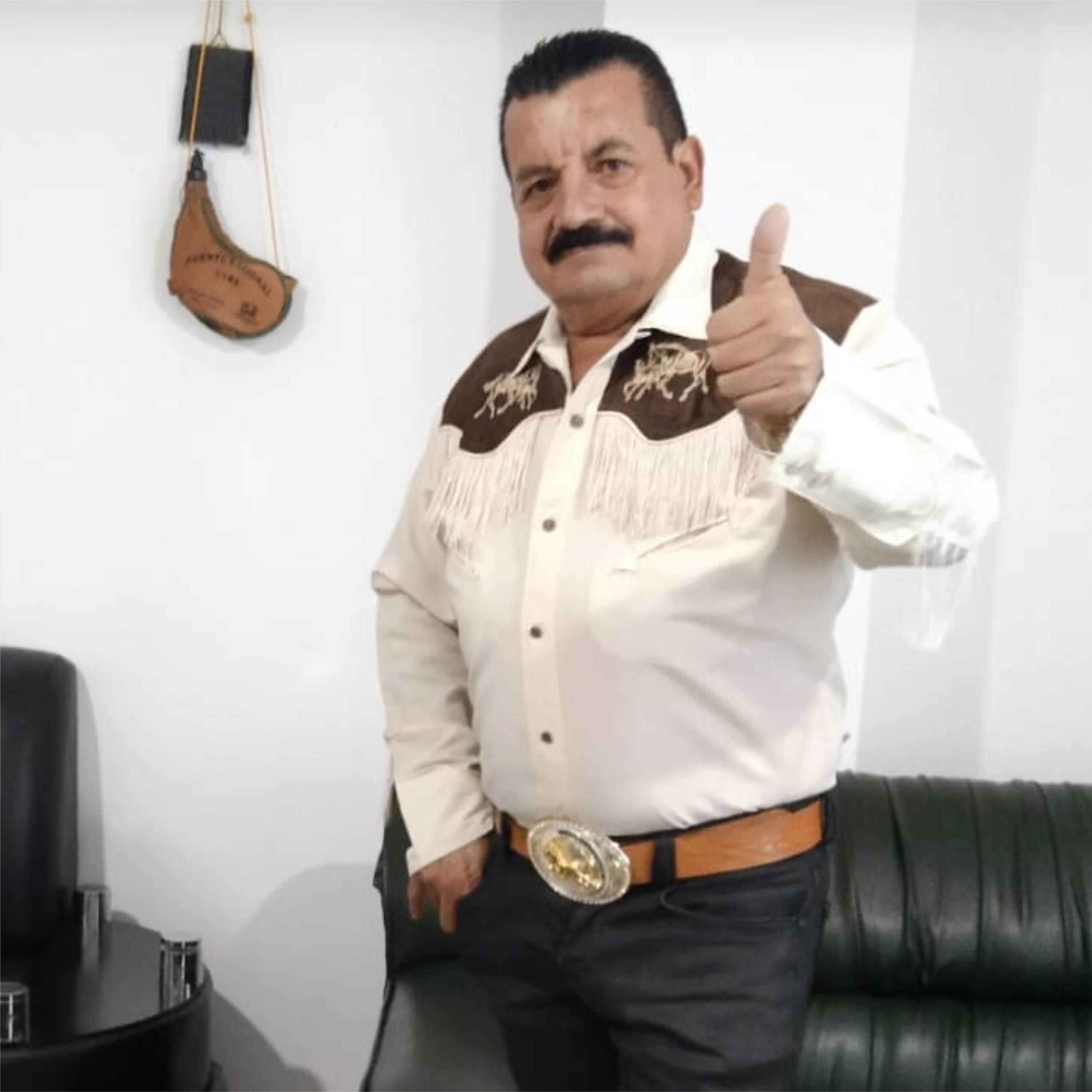 Como Bulto de Panela - Single