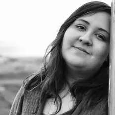 Ouça Emilee Victoria, assista a videoclipes, leia a biografia, veja as datas das turnês e mais!