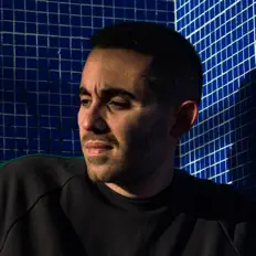 聆聽 Isma、觀看音樂影片、閱讀小傳、查看巡演日期等！