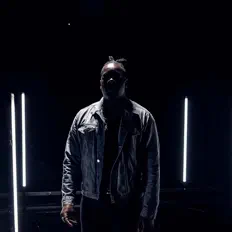 收听 Squadie、观看音乐视频、阅读小传、查看巡演日期等 ！