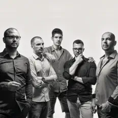 Escucha a Two Hours Away, mira videos musicales, lee su biografía, consulta las fechas de las gira y más.