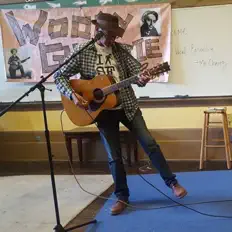 Escucha a Pete Kronowitt, mira vídeos musicales, lee la biografía, consulta fechas de giras y mucho más.