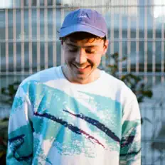 Dengarkan Burney, tonton video musik, baca bio, lihat tanggal tur & lainnya!