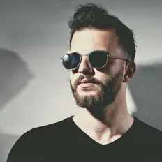 Ouça Ege Güner, assista a videoclipes, leia a biografia, veja as datas das turnês e mais!