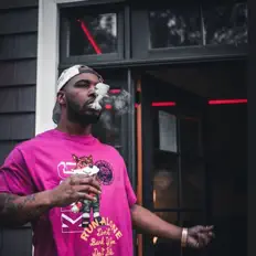 Posłuchaj wykonawcy FOE Duece, obejrzyj teledyski, przeczytaj biografię, zobacz daty tras koncertowych i nie tylko!