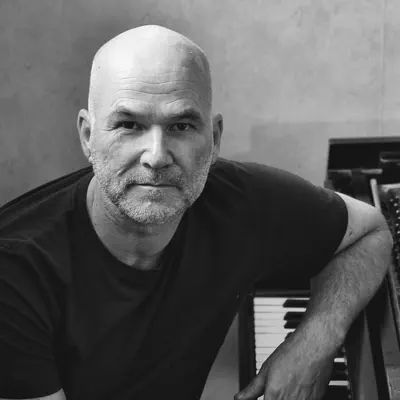 Listen to Sigvard, watch music videos, read bio, see tour dates & more!
