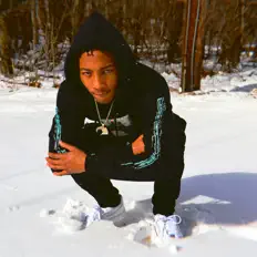 Écoutez Jay wavy, regardez des vidéoclips, lisez la biographie, consultez les dates de tournée et plus encore !