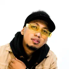 Listen to Maiwy Colombo R., watch music videos, read bio, see tour dates & more!