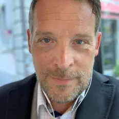 Dengarkan Charles Maurer, tonton video musik, baca bio, lihat tanggal tur & lainnya!