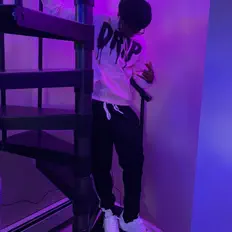 Drippydave dinle, müzik videolarını izle, biyografisini oku, tur tarihlerini ve daha fazlasını gör!