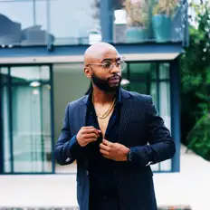 Ouve DJ Kaygo, vê vídeos de música, lê a biografia, vê as datas da digressão e muito mais!