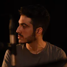 Escucha a Arshia McQueen, mira vídeos musicales, lee la biografía, consulta fechas de giras y mucho más.