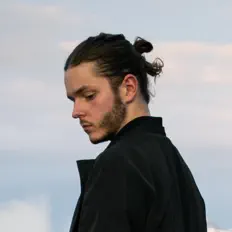 Ascolta Fontiac, guarda video musicali, leggi la biografia, vedi le date del tour & altro!