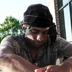 Dengarkan Sir Kidi, tonton video musik, baca bio, lihat tanggal tur & lainnya!