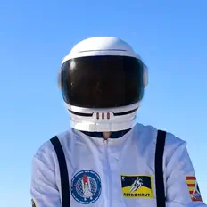 Dengarkan Even Kevin, tonton video musik, baca bio, lihat tanggal tur & lainnya!