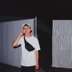 收听 Trixx、观看音乐视频、阅读小传、查看巡演日期等 ！