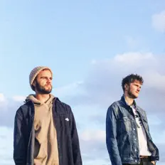 Ouça Sleeper Service, assista a videoclipes, leia a biografia, veja as datas das turnês e mais!