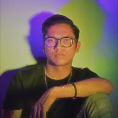 Escucha a Balo, mira videos musicales, lee su biografía, consulta las fechas de las gira y más.