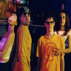 收听 Hemendik at!、观看音乐视频、阅读小传、查看巡演日期等 ！