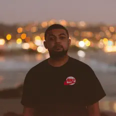 Ouve Kyle Benjamin, vê vídeos de música, lê a biografia, vê as datas da digressão e muito mais!