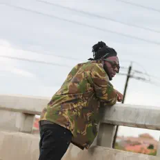 Ouça Price Tag, assista a videoclipes, leia a biografia, veja as datas das turnês e mais!