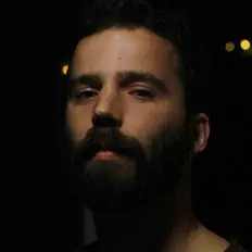 Escucha a Pedro Camões, mira videos musicales, lee su biografía, consulta las fechas de las gira y más.