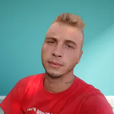 Écoutez LuckySmoke, regardez des vidéoclips, lisez la biographie, consultez les dates de tournée et plus encore !