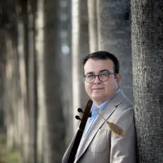 Garip Kutlutürk을(를) 듣고, 뮤직 비디오를 보고, 약력을 읽고, 투어 일정 등을 확인하세요!