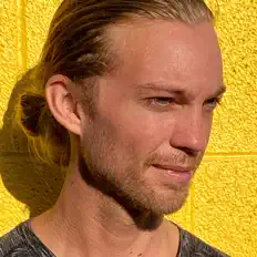 Soularise을(를) 듣고, 뮤직 비디오를 보고, 약력을 읽고, 투어 일정 등을 확인하세요!