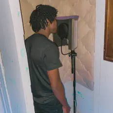 Polo Sparkzを聴いたり、ミュージックビデオを鑑賞したり、経歴やツアー日程などを確認したりしましょう！