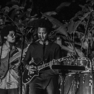 Listen to Pororó, watch music videos, read bio, see tour dates & more!