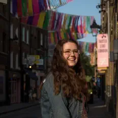 Escucha a Elizabeth Lucy, mira videos musicales, lee su biografía, consulta las fechas de las gira y más.