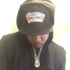 Listen to Dee Wallz, watch music videos, read bio, see tour dates & more!