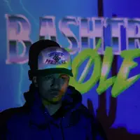Écoutez undefined, regardez des vidéoclips, lisez la biographie, consultez les dates de tournée et plus encore !