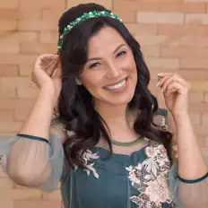 Sumara Santosを聴いたり、ミュージックビデオを鑑賞したり、経歴やツアー日程などを確認したりしましょう！