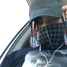 YSN Chuy을(를) 듣고, 뮤직 비디오를 보고, 약력을 읽고, 투어 일정 등을 확인하세요!