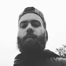 Hör dir Tev-Flow an, schau dir Musikvideos an, lies die Biografie, finde Tourdaten und mehr!