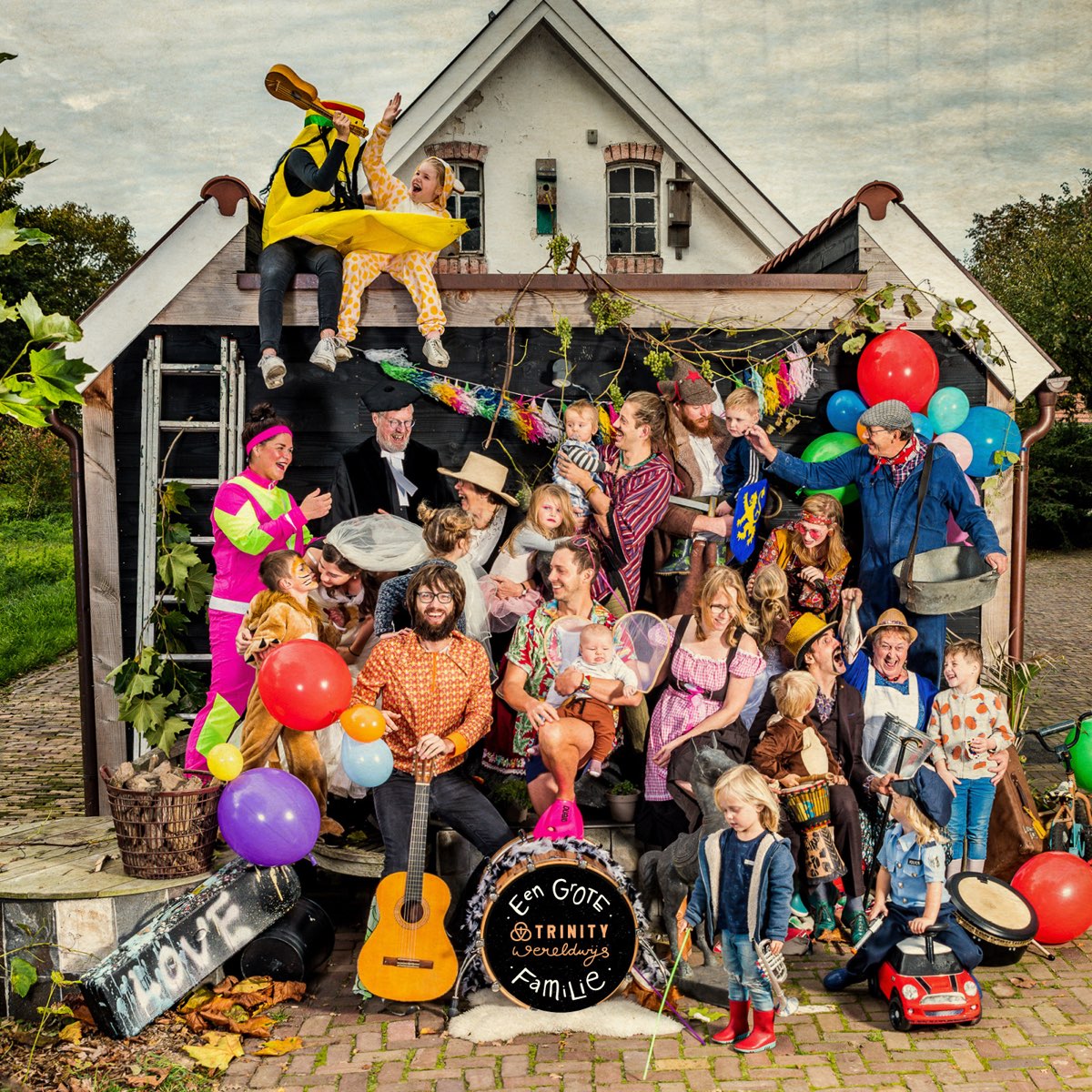 Eén Grote Familie Album van Trinity Wereldwijs Apple Music Eén Grote Familie Album van Trinity Wereldwijs Apple Music