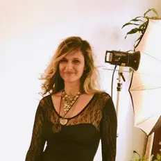 Listen to Lea Longo, watch music videos, read bio, see tour dates & more!