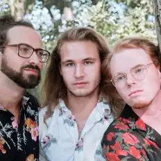 Ascolta Ravine, guarda video musicali, leggi la biografia, vedi le date del tour & altro!