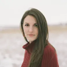 Anna Philippe सुनें, म्यूज़िक वीडियो देखें, बायो पढ़ें, दौरे की तारीखें और बहुत कुछ देखें!