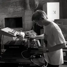 收听 Owen Pitch、观看音乐视频、阅读小传、查看巡演日期等 ！