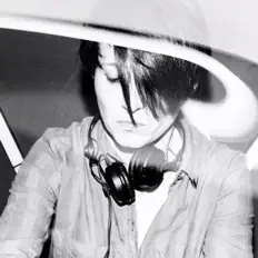 Listen to Karo V, watch music videos, read bio, see tour dates & more!