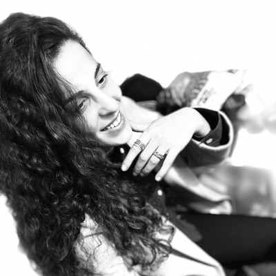 Listen to Anita Döe, watch music videos, read bio, see tour dates & more!