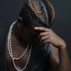 Ouça Sire, assista a videoclipes, leia a biografia, veja as datas das turnês e mais!