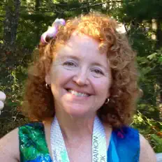 收听 Amber Crowley、观看音乐视频、阅读小传、查看巡演日期等 ！